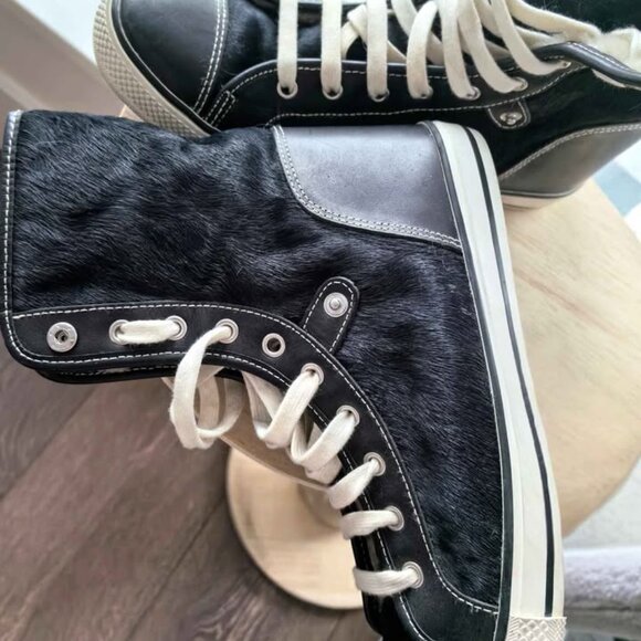 Tory Burch Benjamin Hi-Top Shearling Lined Leather Sneakers - Picture 2 of 8